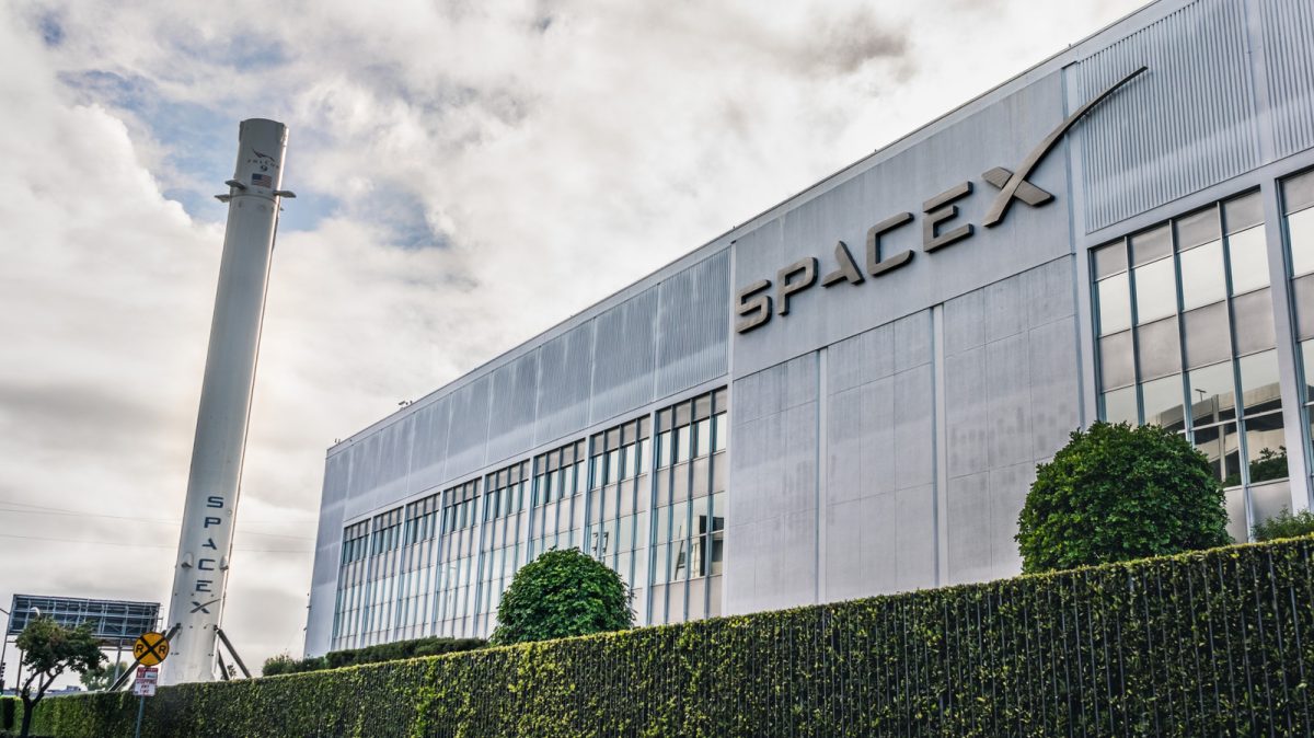 SpaceX در حال حاضر به آژانس که سازماندهی می کند نفوذ کرده است
