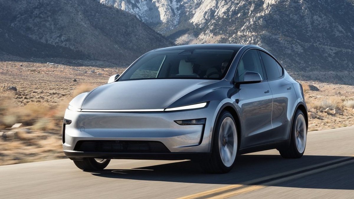 Tesla Q2 به طور قابل توجهی سالانه سقوط می کند