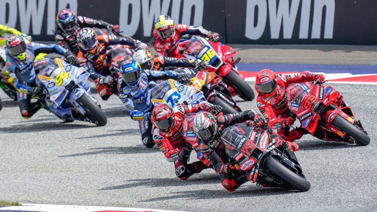 چرا برخی از موتورهای MOTGP برمی گردند؟