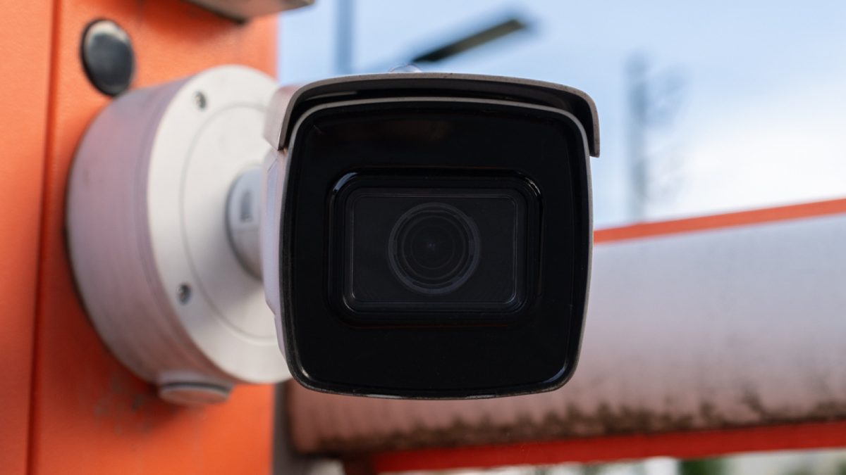 پلیس از دوربین های گله برای ردیابی بیش از 500 بار یک راننده استفاده کرد. اکنون آنها تحت پیگرد قانونی قرار می گیرند