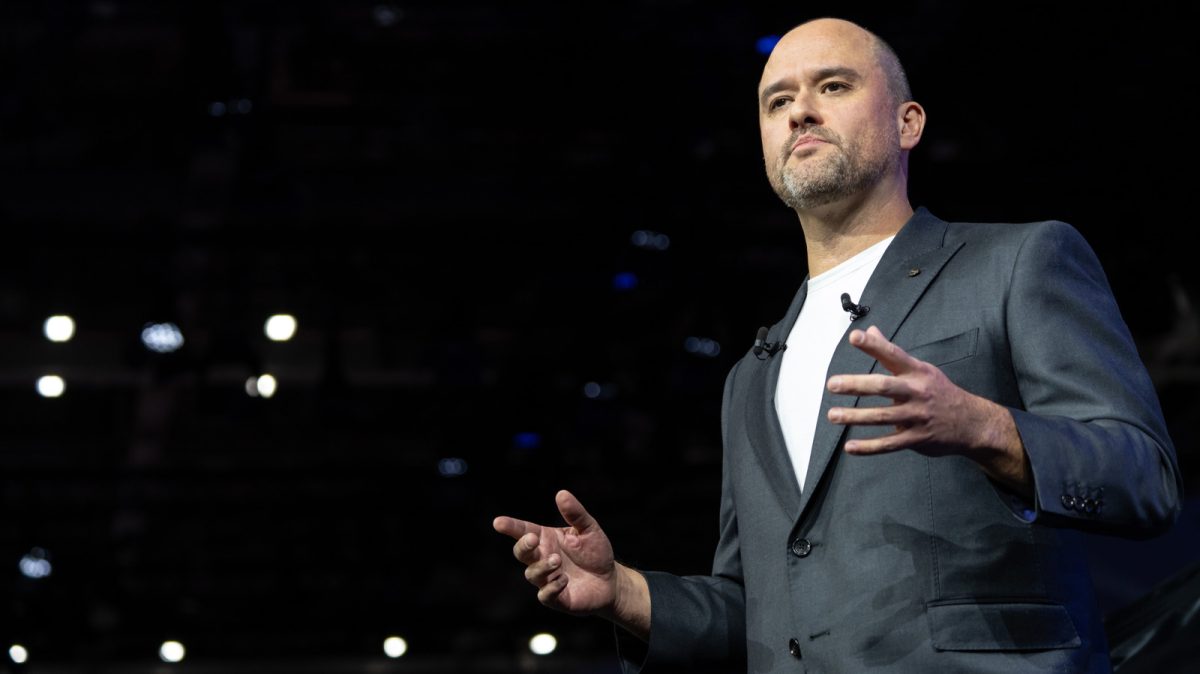 نیسان در مشکل بزرگی قرار دارد، اما مدیرعامل می‌گوید «انفجار کامل» مدل‌های جدید به ایالات متحده می‌آیند.